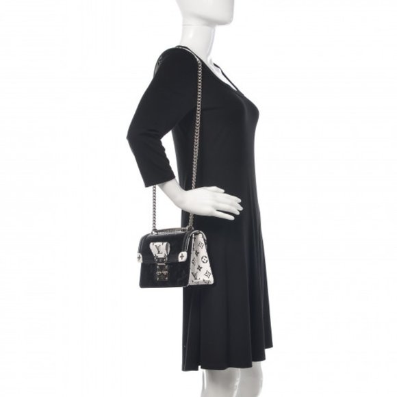 ❌SOLD❌ Louis Vuitton Wynwood Black Monogram Bag! - Picture 3 of 16